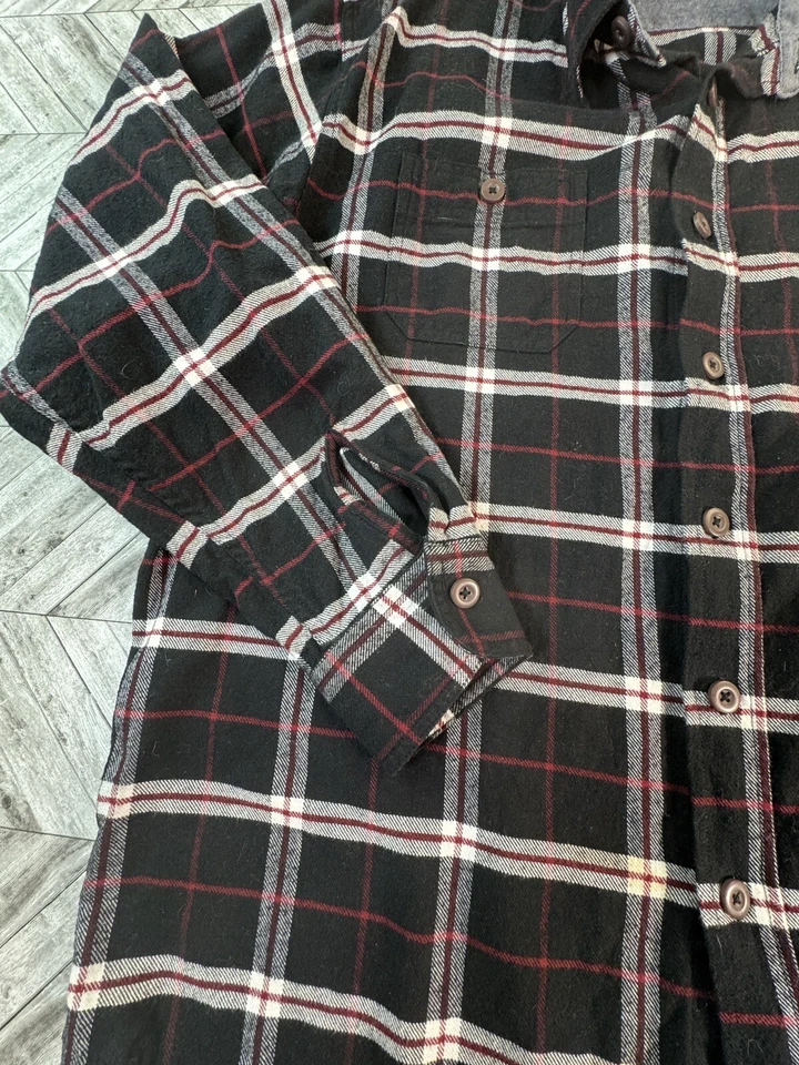 Franela Wrangler Para Hombre XL Negro Rojo Gris Ventana Cuadros. Foto 2 de 4