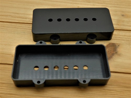 Jazz Master Pickup Covers set of 2, 51mm strnig spacing Black - 第 6/8 張圖片