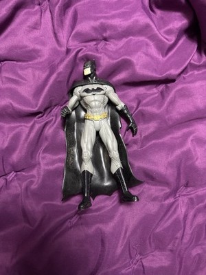 DC DIRECT COMICS COLLECTIBLES ESSENTIALS SERIES BATMAN ACTION FIGURE THE NEW 52