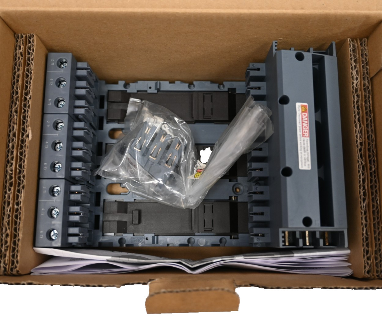 Siemens 3RA6823-0AB Feeder System 690V 63A, New Sealed