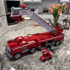 Paw Patrol Ultimate Rescue Fire Truck 2ft Extendable Ladder Light Sound Side Car