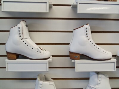 Riedell 3030 Women's Aria sz 4 B/A Cosmetic Second Boots