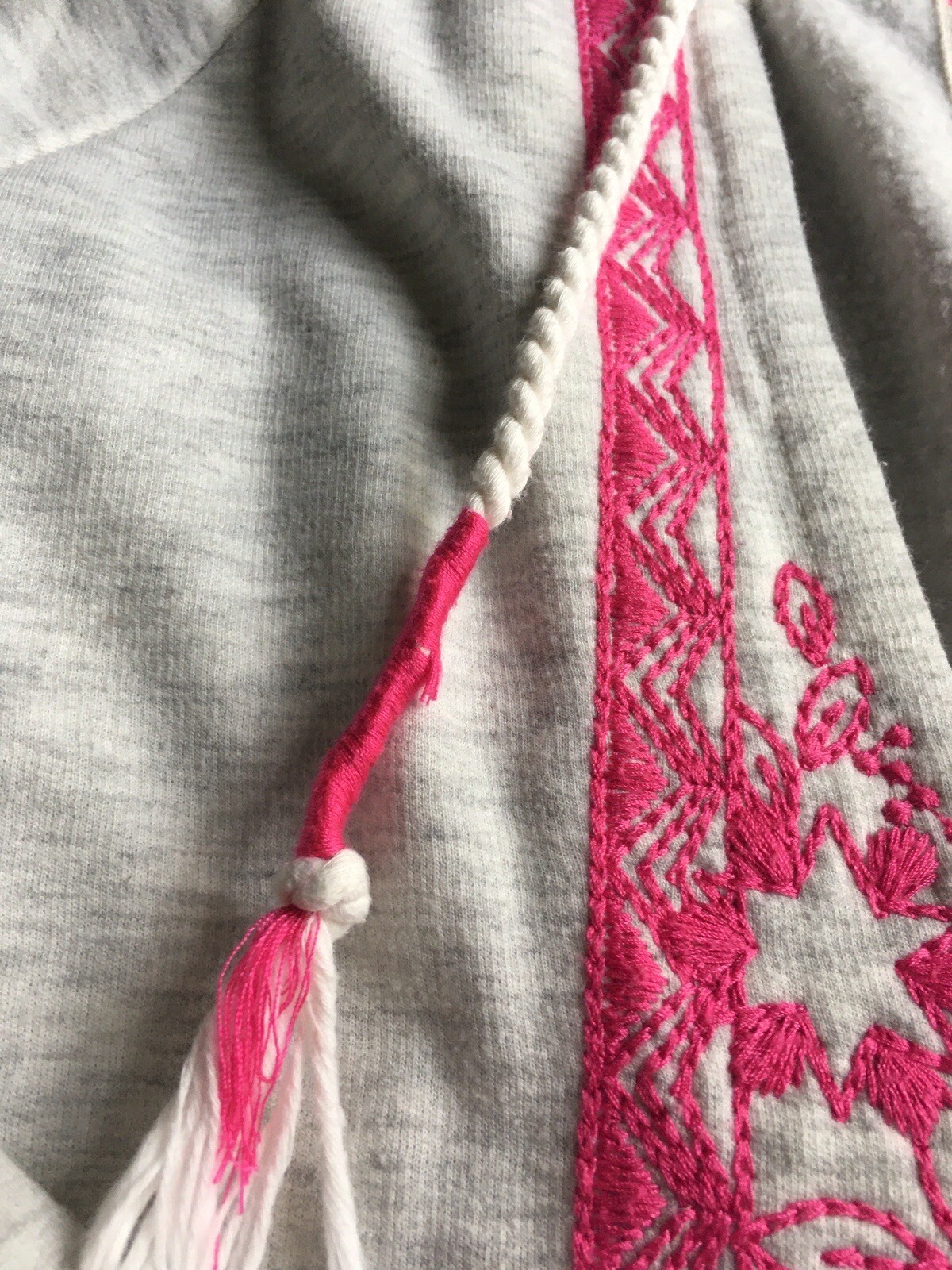 Roxy Junior’s Light Gray Pouch Pocket Pullover Ho… - image 9