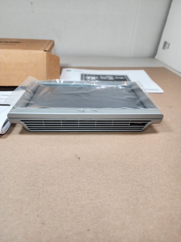 New Trane ComfortLink II XL950 TZONE950AC52ZAA 7" Wi-Fi Thermostat Control - Picture 8 of 17
