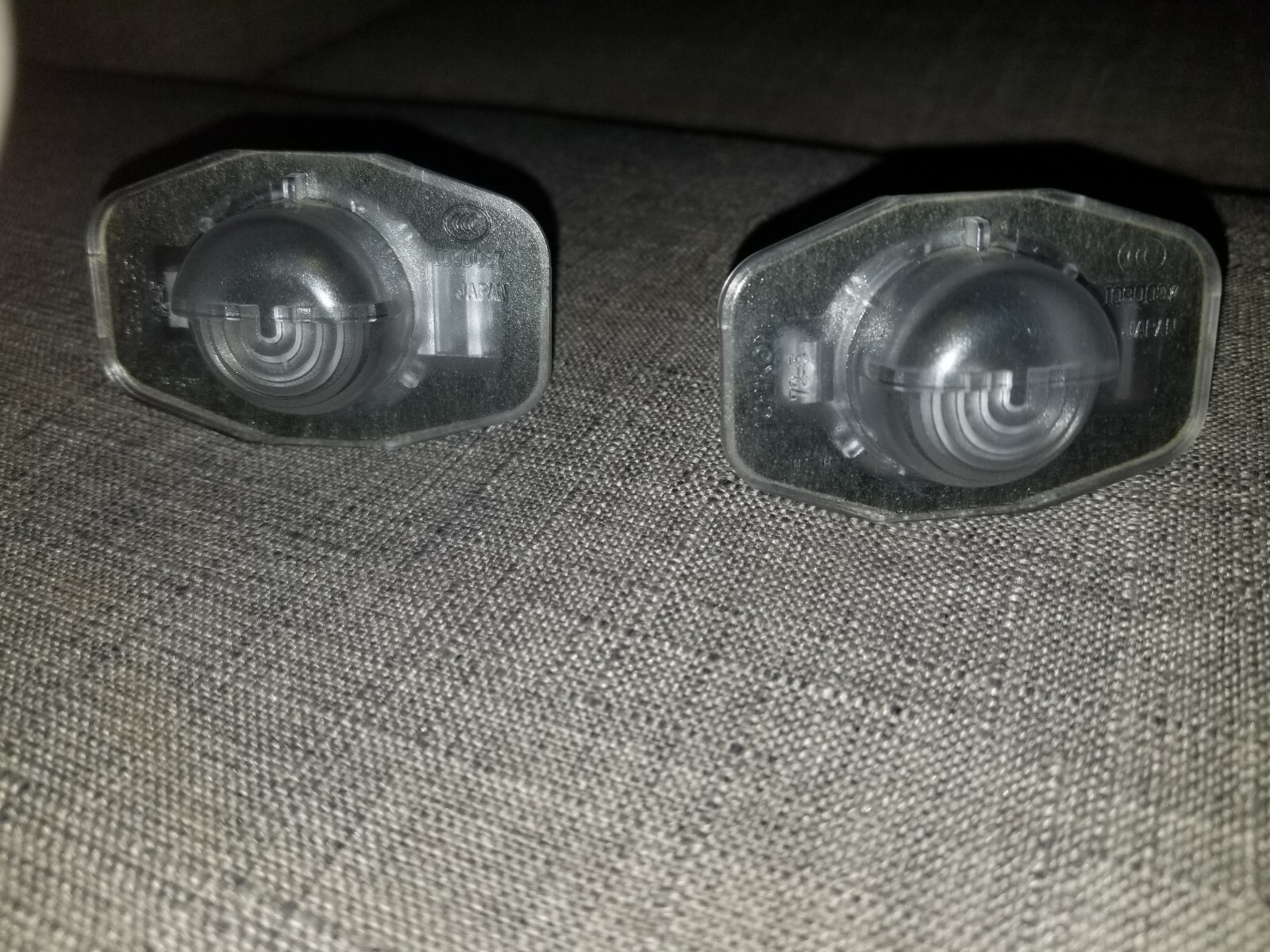 20112019 Toyota Sienna License Plate Light Lamp Assembly 8127072011