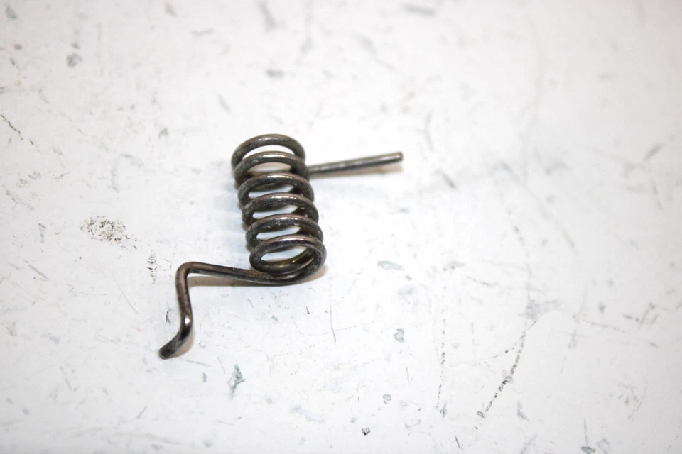 87 Kawasaki Bayou 185 Klf185a Oem Seat Hook Spring 92081-1767 AK13 - Image 3 of 4