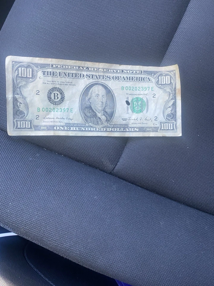 un billete de 100 dolares del 1988 - Image 2 of 2