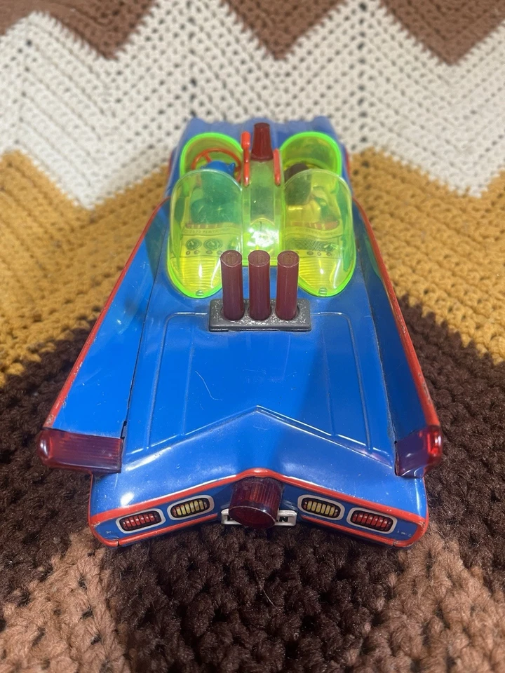 Batman VTG Tin Toy Car Batmobile 1972 National Periodical Japan DC Comics - Image 4 of 4