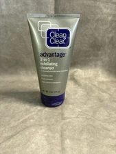 Clean & Clear Advantage 3-in-1 Exfoliating Cleanser 5oz – Discontinued Formula