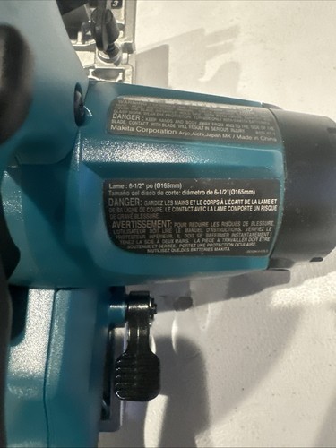 Makitta -18V LXT Lithium-Ion Cordless 6-1/2 in. Circular Saw (Tool-Only) - Picture 2 of 5