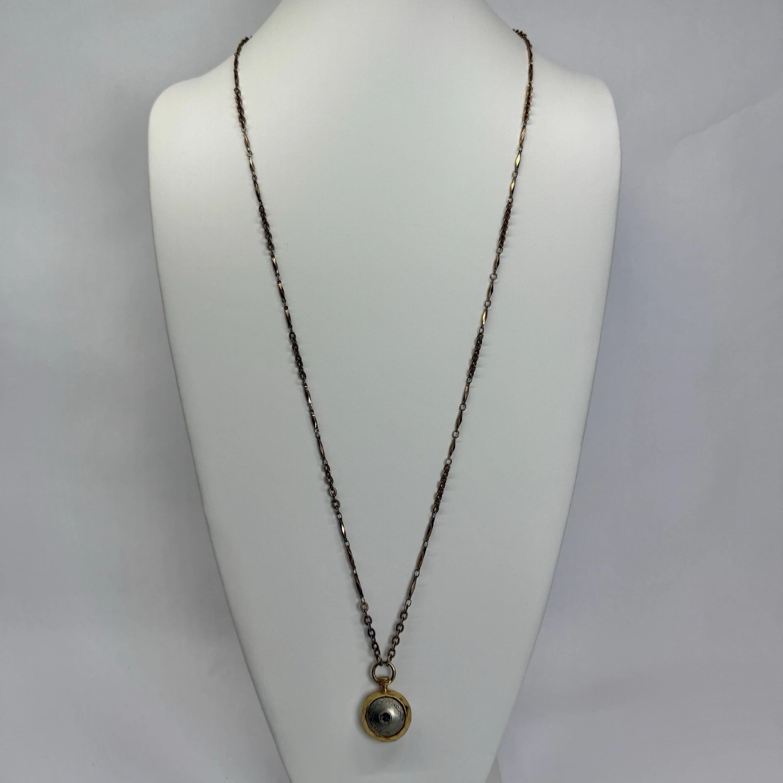 1928 Elegant Round Blue Crystal Pendant Gold Tone Vintage Necklace Jewelry N230
