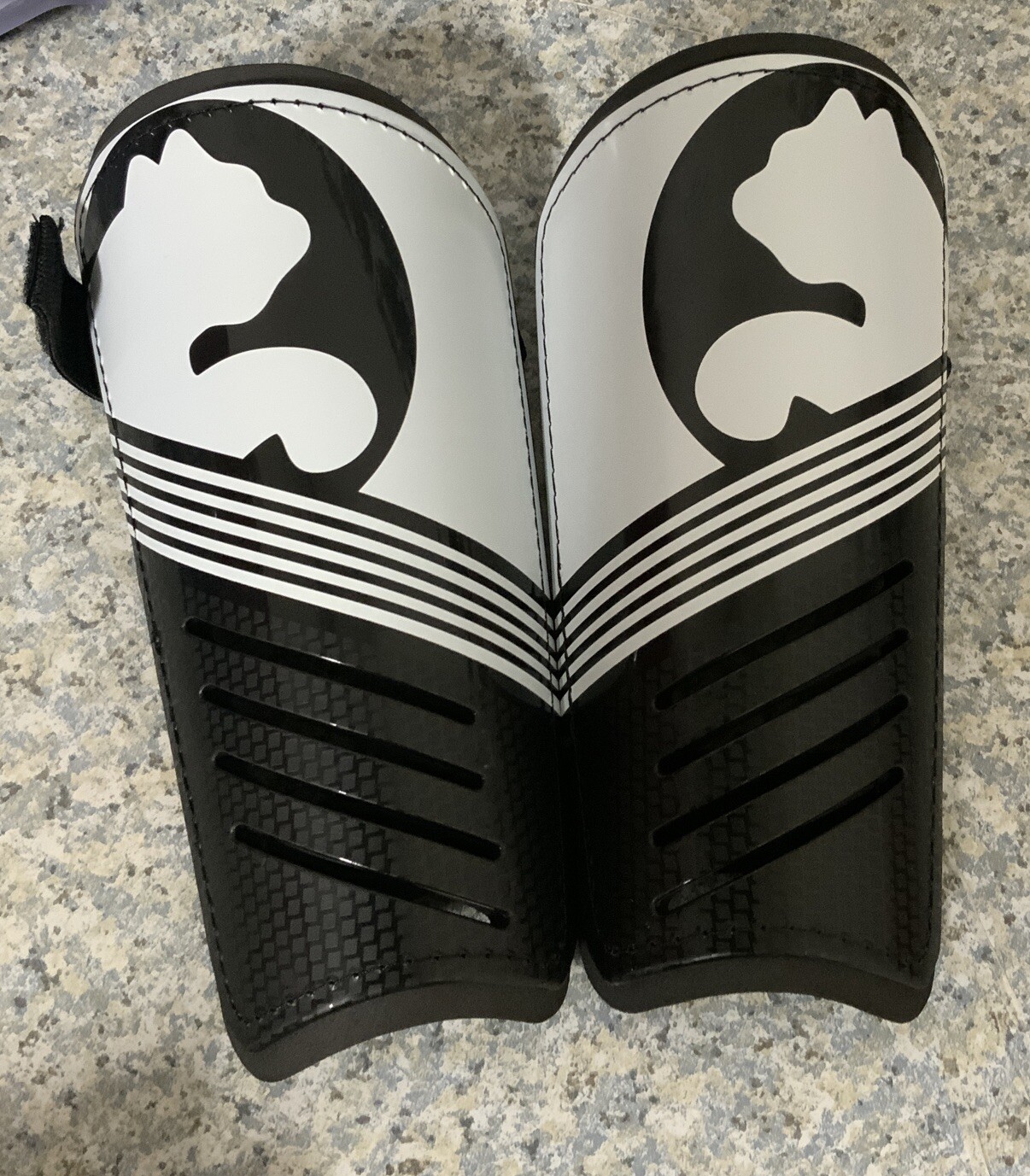 SAOLA ️ProCat di PUMA Stirrup ShinGuards (grande) giovane adulto ? Solo lucente ?