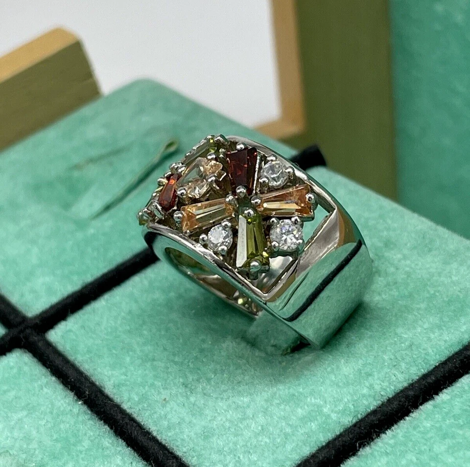 Fantastico Anello donna ricoperto da cristalli multicolor argento 925 Misura 12. - Immagine 4 di 4