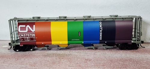 Tolva cilíndrica Canadian National RR RAINBOW 370706 InterMountain 45225-05 HO | Zustand: Used