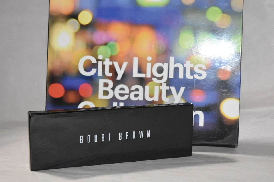 Bobbi Brown City Lights Beauty Collection Eye Palette - Image 3 of 4