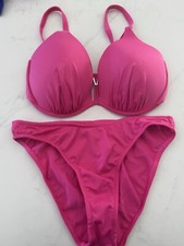 Venus Vintage Fuchsia Pink Bikini U/W Top Metal 'V' Slider Sz DD  Bottoms Sz 8