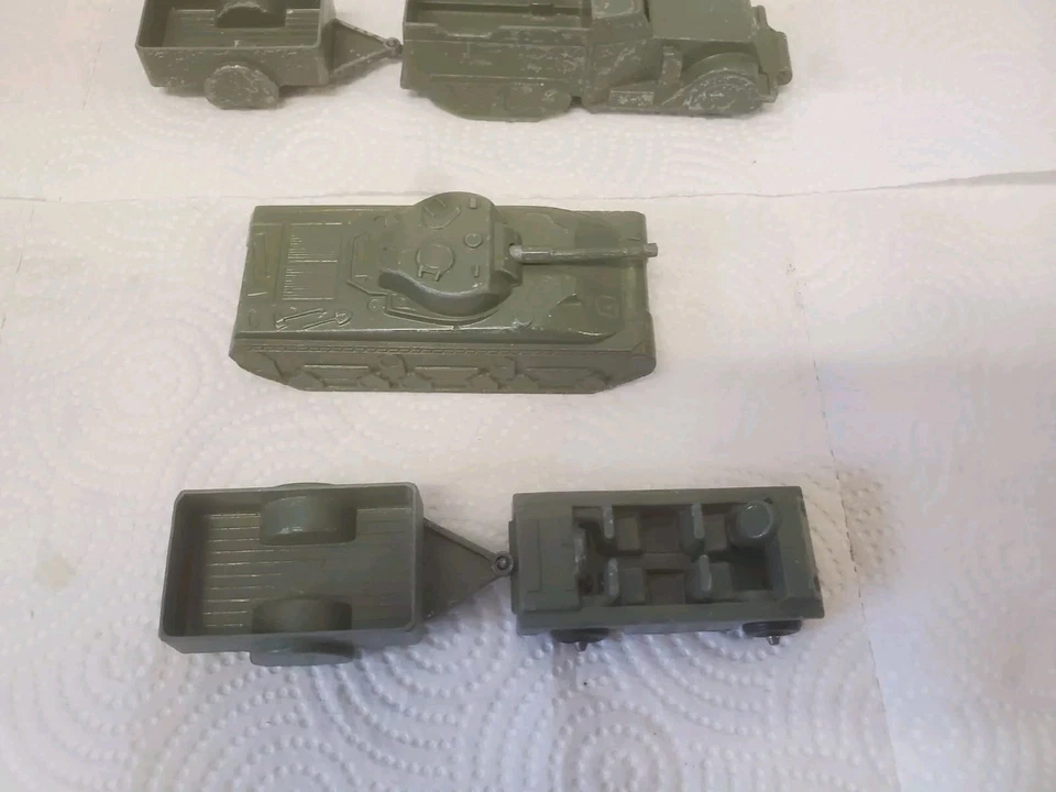 5 Midge Toy Metal Army Vehicles Tank Jeep Halftrack 2 Trailers Green  - Image 2 of 4