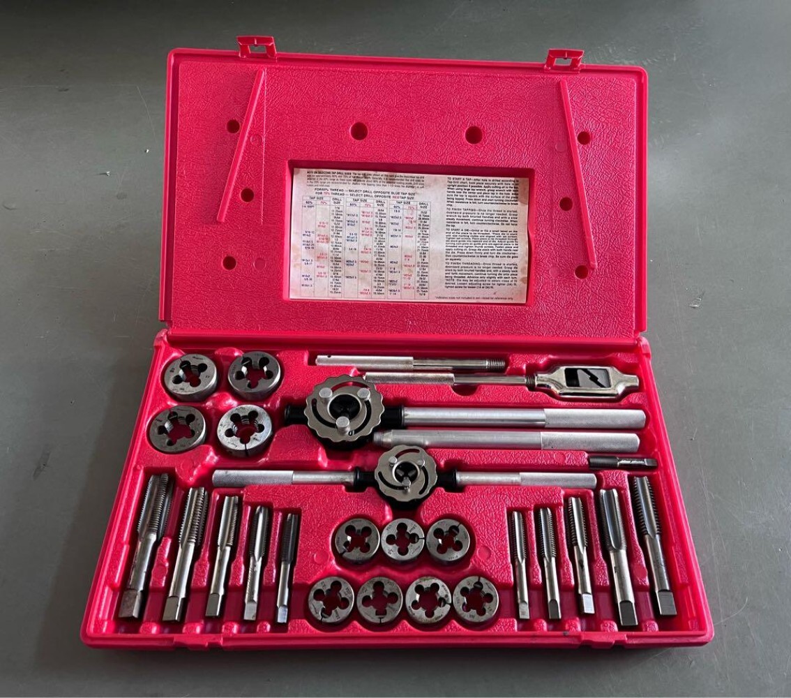 SnapOn tdm99117a 25 pieces Metric Tap Die Set Tool kit in Case Car