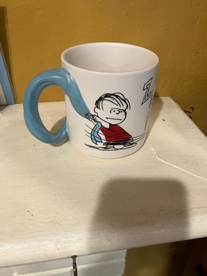 Hallmark Peanuts Linus and Snoopy 3D Dimensional Blanket Coffee Mug New