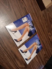 2 PAIR HANES CONTROL TOP PANTYHOSE AB 136 BLACK 137 MED BROWN NEW HANES TOO