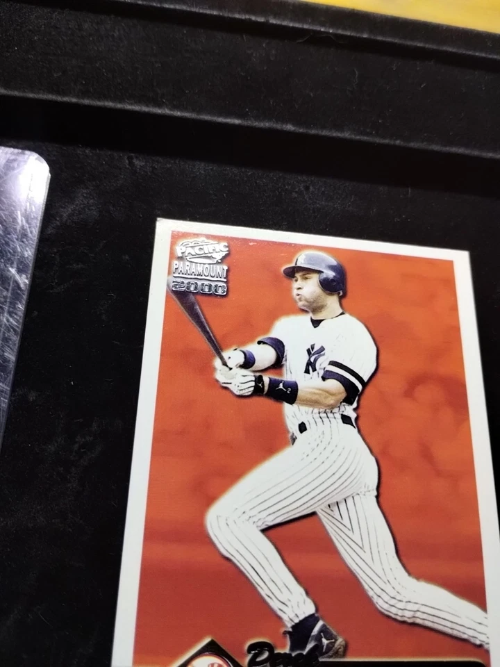 2000 Pacific Paramount Update - Derek Jeter #62-U NICE BASEBALL CARD - Image 4 of 4