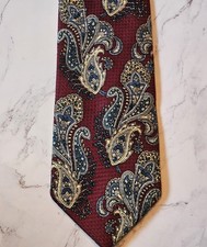 Brooks Brothers 100 Silk Paisley Neck Tie Mens Red AOP 57" Hand Made In USA
