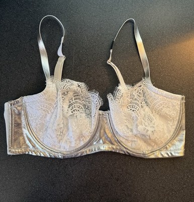 NWT  Victoria's Secret Dream Angels White Lace Metallic Silver Push-Up Bra 38D