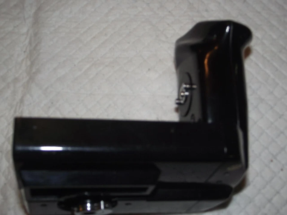 MAMIYA POWER MOTOR DRIVE FOR M645 1000S MEDIUM CAMERA, 28139 - Image 3 of 4