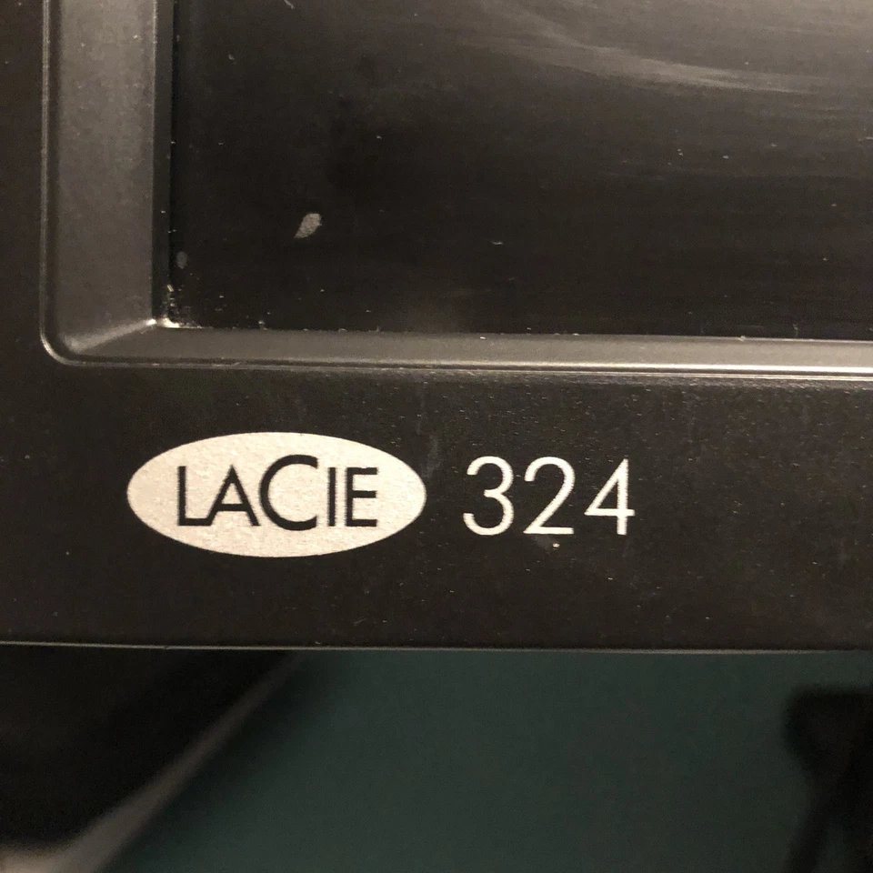 Lacie 324 LCD Monitor " Wide Gamut Display Creative Professionals Imaging - Image 3 of 4