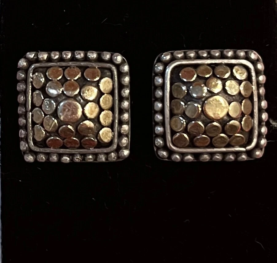 PENDIENTES CUADRADOS CON PUNTOS DE ORO AMARILLO 925 Y 18K JOHN HARDY Foto 2 de 3