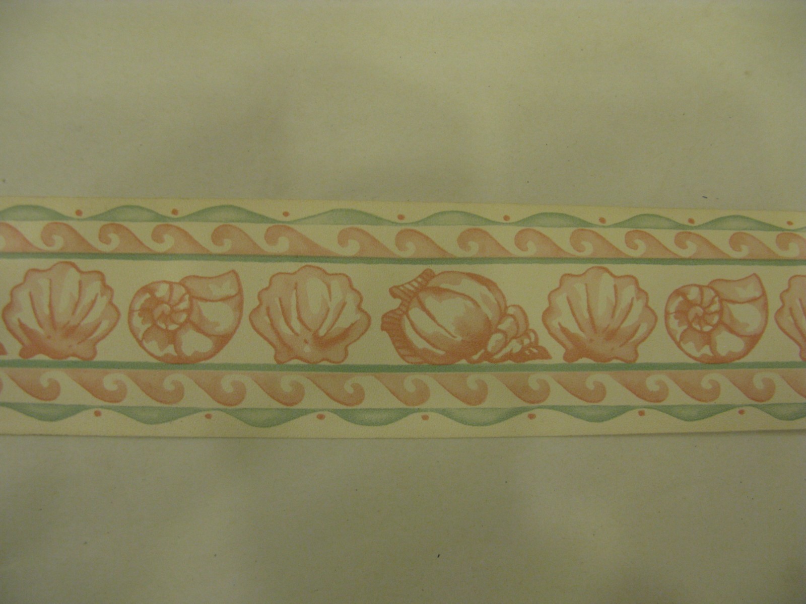 10m Vintage Pre Pasted Wallpaper Border Seashell Design No.7013 59mm