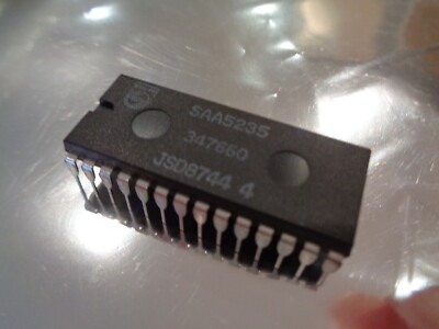 SAA5235 PHILIPS DECODER IC DIP24 UKINSTOCK