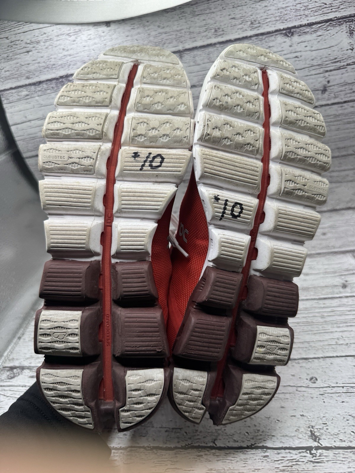 ON CLOUD On Running Cloudflow Red White  Lace Up … - image 5