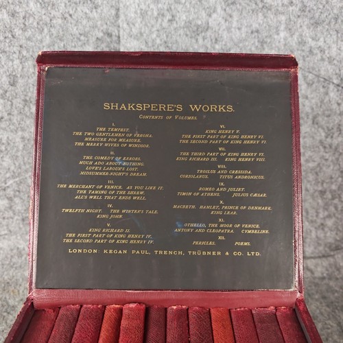 Shakespeare's Complete Works in 12 Volumes - 1896 Hardback Edition in case - Picture 2 of 21