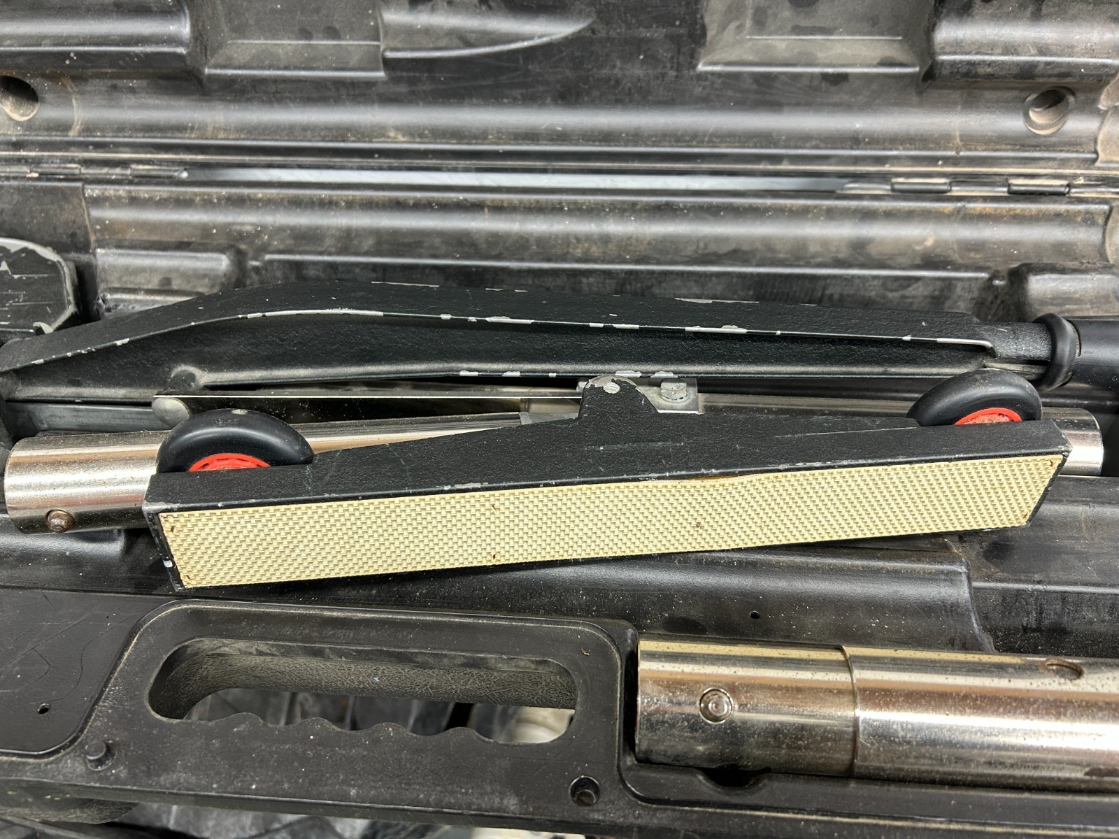 Crain 499 Double Case w/ 500 Junior Carpet Stretcher & 501 Auto Lok Tube