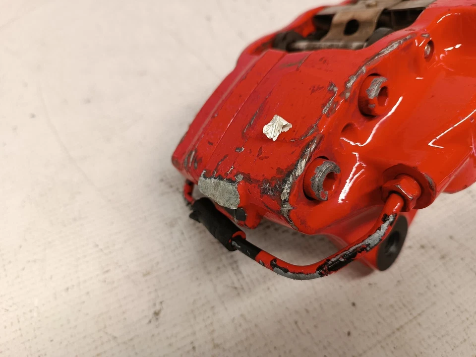 Pinça de freio traseira 2008-2015 Chevrolet Cadillac Chrysler Dodge BREMBO SRT FABRICANTE DE EQUIPAMENTO ORIGINAL - Imagem 4 de 4