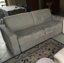 Divano Letto 2 piazze in alcantara colore grigio chiaro