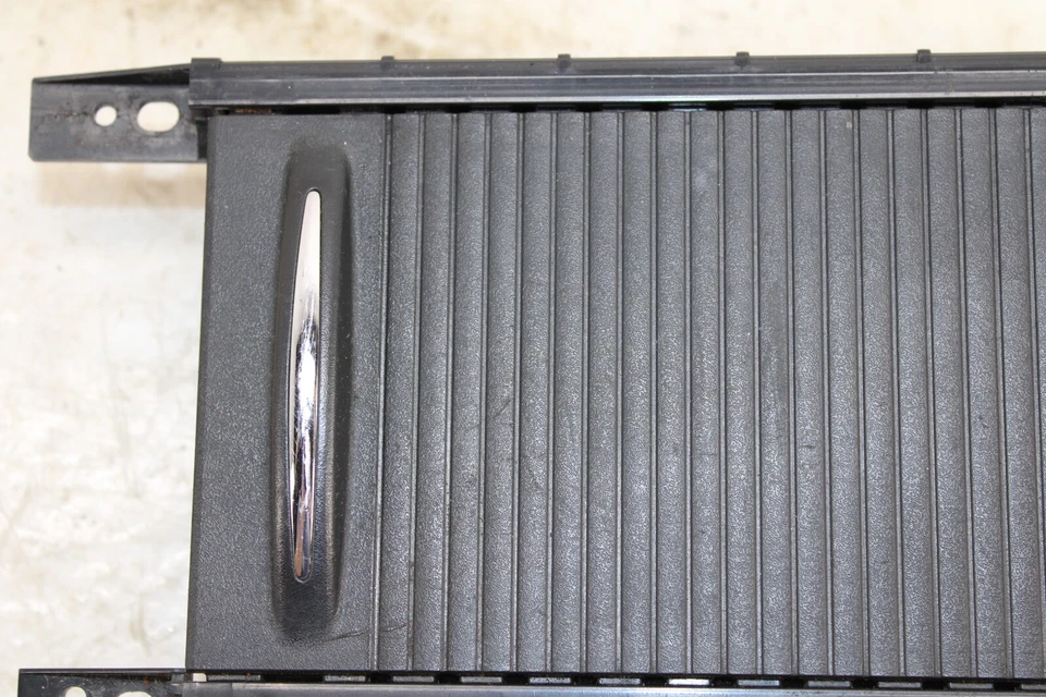 Suporte para copo console central 2008-2015 Infiniti Q60 G37 cupê fabricante de equipamento original Gu51 - Imagem 3 de 4