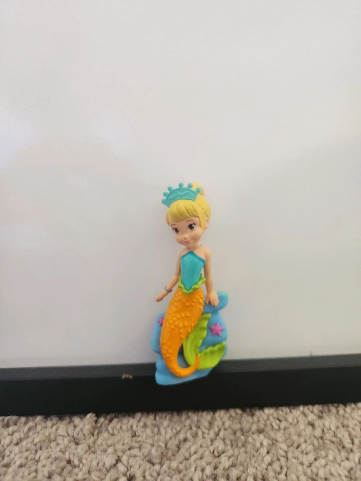 RARO 2.25" Sirena Princesa Oona Sofía La Primera Figura PVC Subacuática Disney Foto 3 de 4
