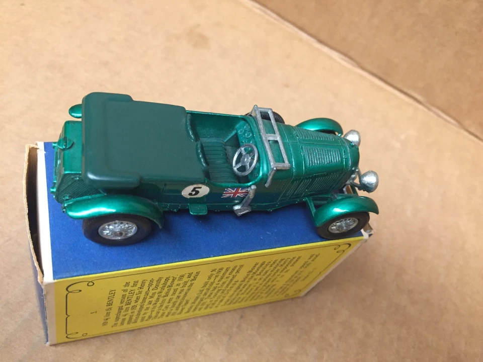 VINTAGE 1962 MATCHBOX MODELS OF YESTERYEAR Y-5 BENTLEY IN THE RARE APPLE GREEN - Image 4 of 4