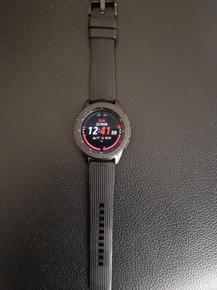 Samsung Galaxy Watch 4 Classic SM-R815 Bluetooth GPS ECG Fitness Smartwatch, photo 1 of 3