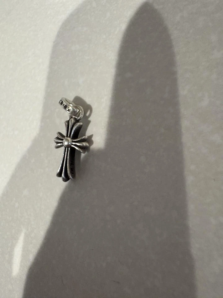 Cromo Corazones Bebé Grasa Dije Plata Usado, Tamaño Pequeño, Sin Sello de Tinta de Japón Foto 2 de 4