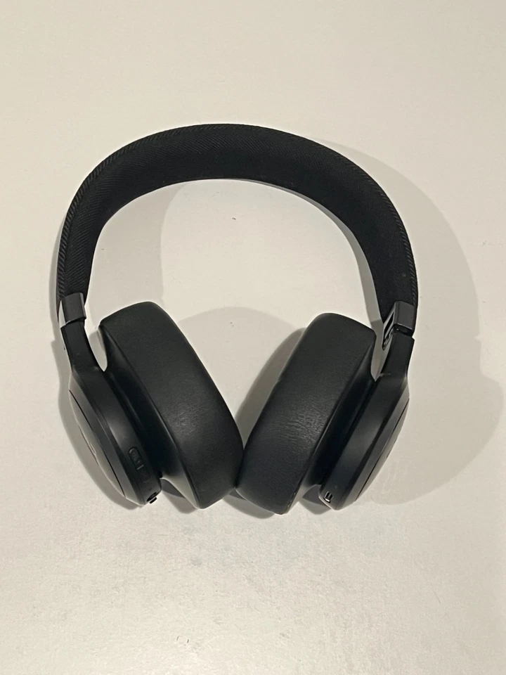 GENUINE JBL Live 770NC Wireless Over-Ear Noise-Cancelling Headphones - Black - Image 3 of 4