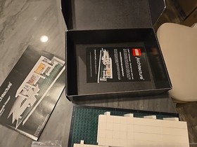 Lego Architecture 21009 Farnsworth House Used Complete with Box and Instruction