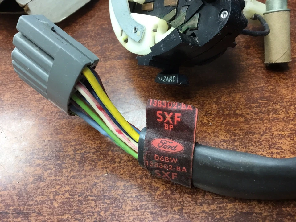 Interruptor de señal de giro Ford Maverick 1976 1977 D6DZ-13341-B 1973 1974 1975? Foto 2 de 4