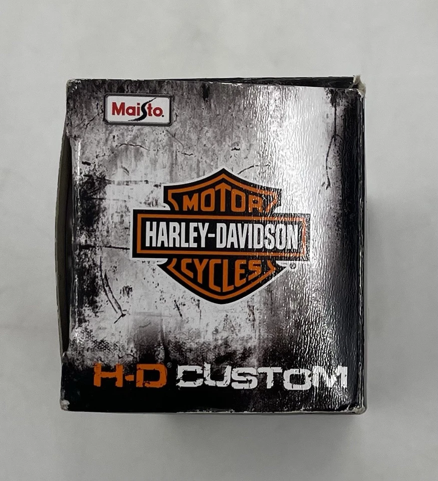 Maisto H-D 定制哈雷戴维森 1967 福特野马 GT,银色 1: 64 — 第 4/4 张图片