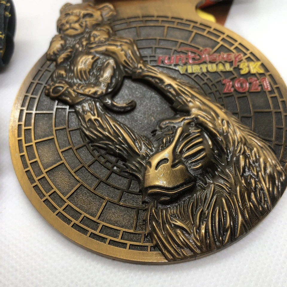 Набор из 2 медалей Disney Virtual 5k 2021 Baby Simba The Lion King Rundisney - Изображение 3 из 4
