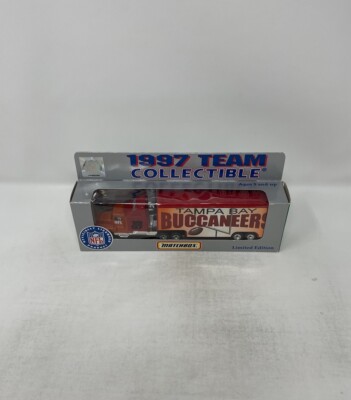 Tampa Bay Buccaneers Limited Edition 1997 NFL 1:80 Scale DieCast Semi Truck
