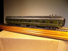 Walthers HO Scale Boston & Maine Diner / Weston Figures Expertly Built