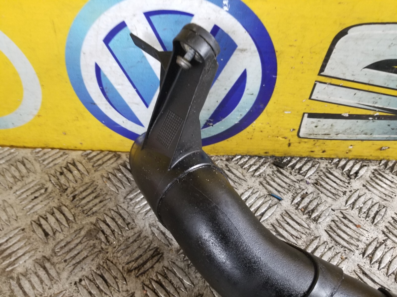 VW Golf MK7 2.0 TFSI Intercooler Boost Pipe 5Q0145840 | eBay